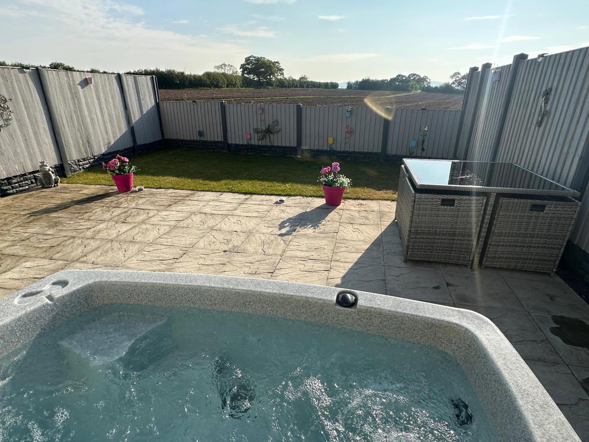 Dwylig Isa Holiday Cottages Rhuddlan Oda fotoğraf